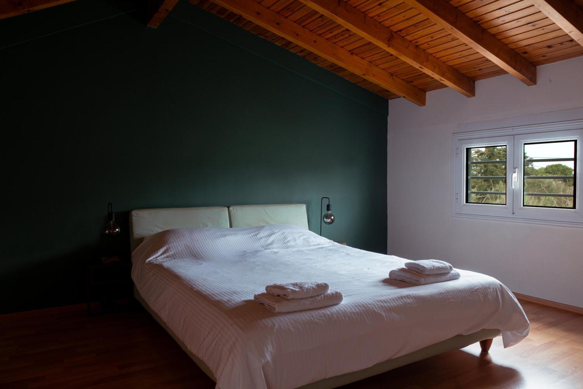 Villa Close To Airport 5 Bedroom By The Sea