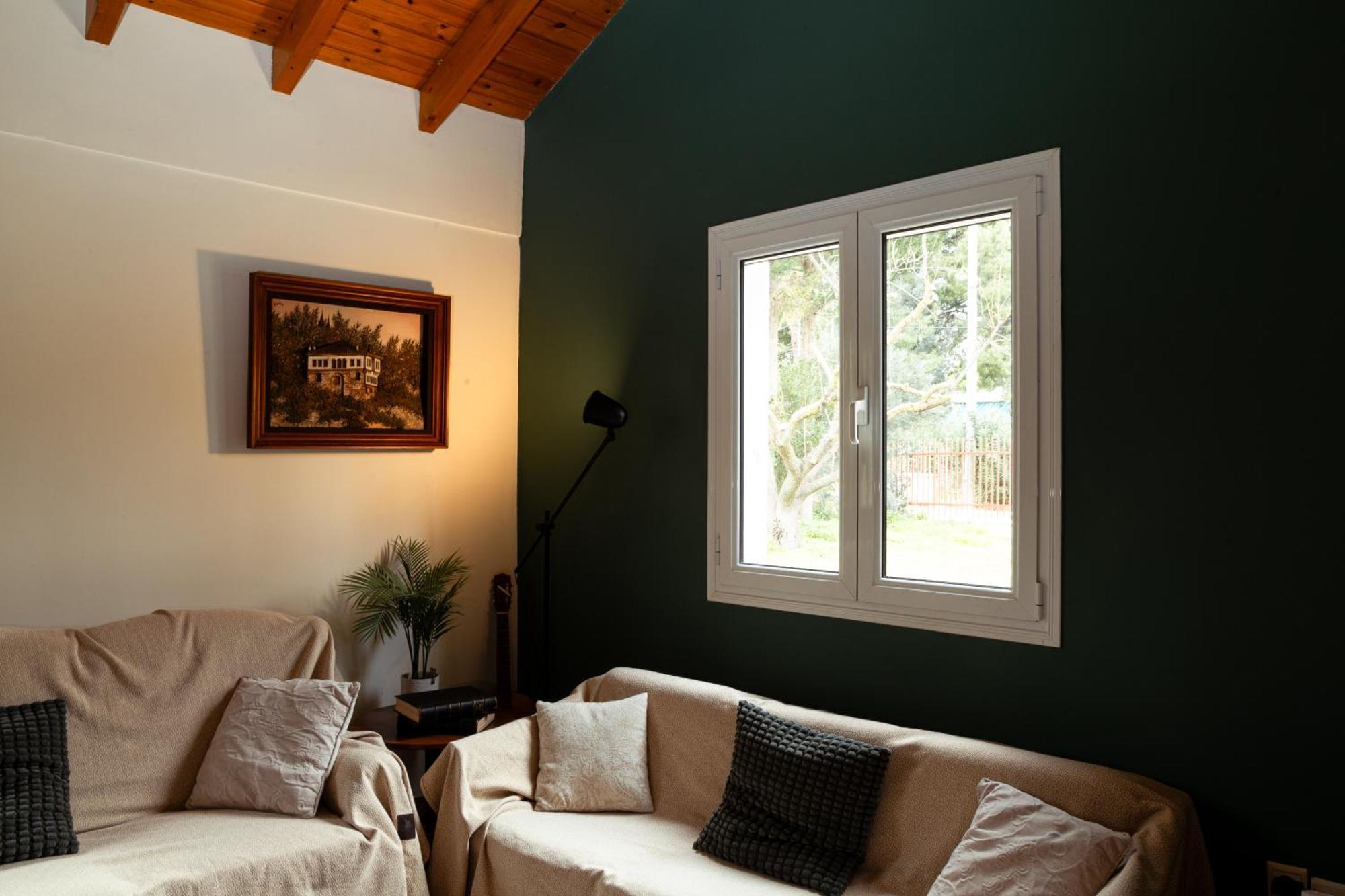 Close To Airport 5 Bedroom By The Sea Villa *