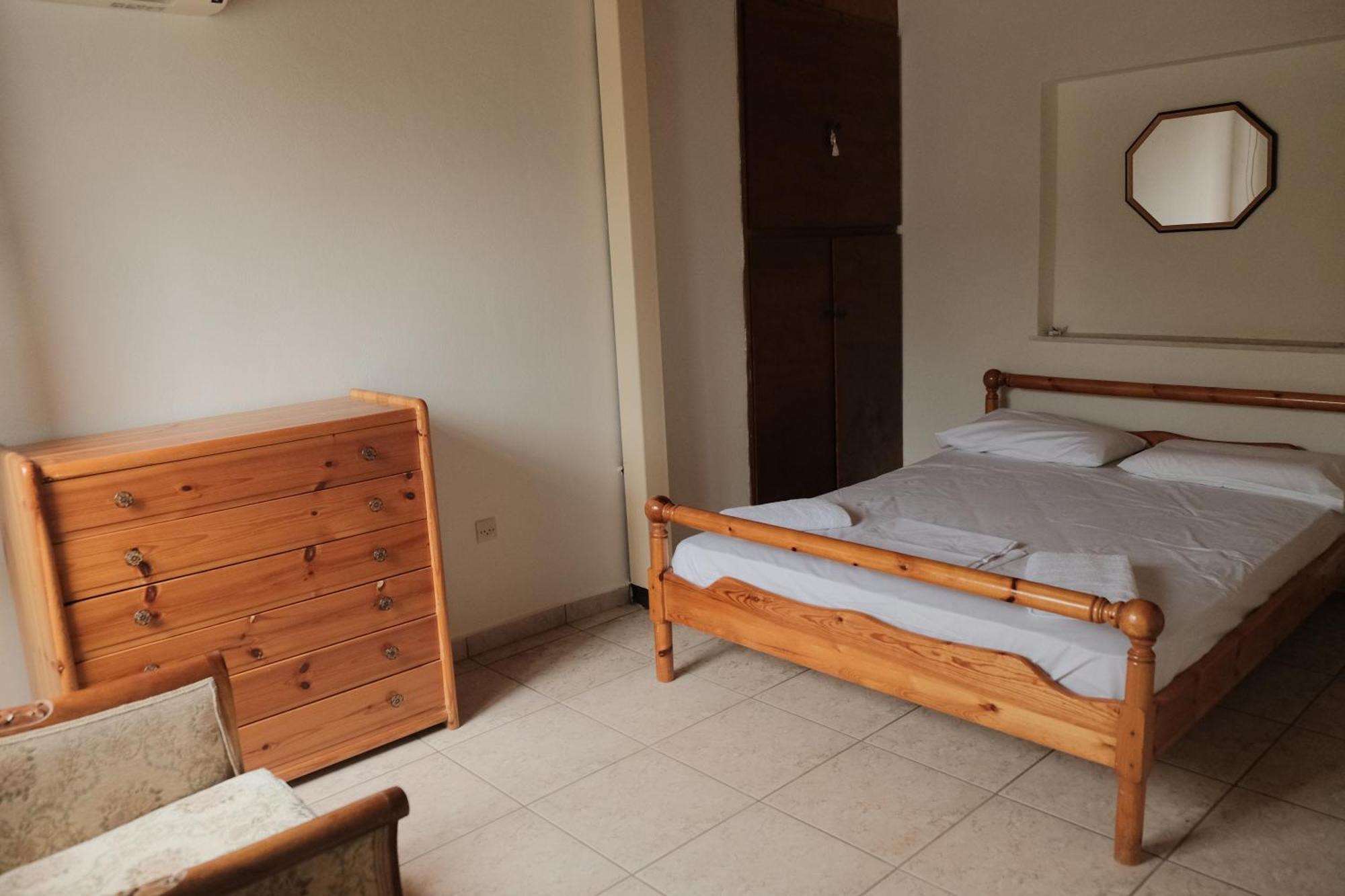 Close To Airport 5 Bedroom By The Sea Néa Mákri