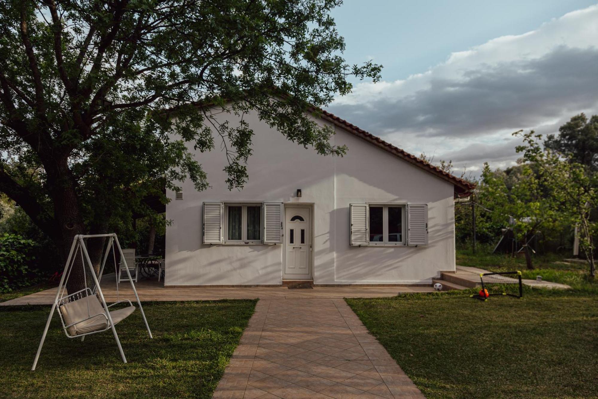 Close To Airport 5 Bedroom By The Sea Villa